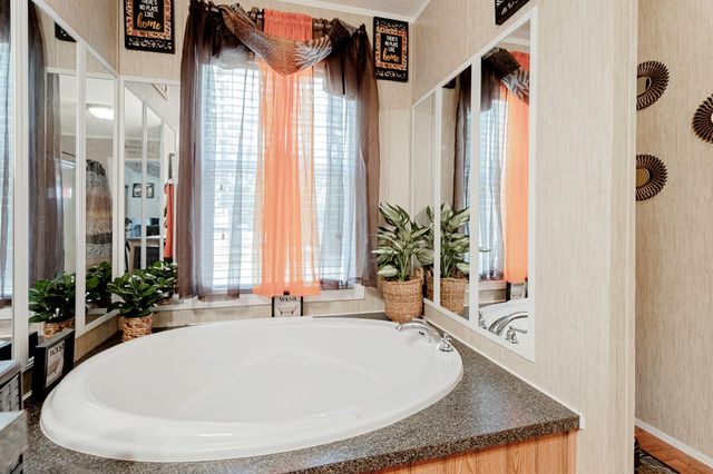 64 Northwood, Orangeburg, SC 29118