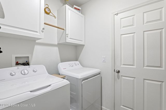 380 Guinevere Drive SW, Palm Bay, FL 32908