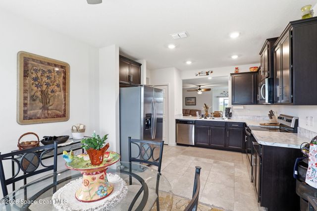 380 Guinevere Drive SW, Palm Bay, FL 32908