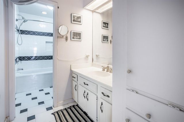 1720 Timber Ridge DR, Austin, TX 78741