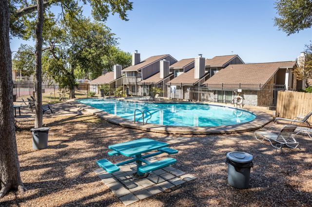 1720 Timber Ridge DR, Austin, TX 78741