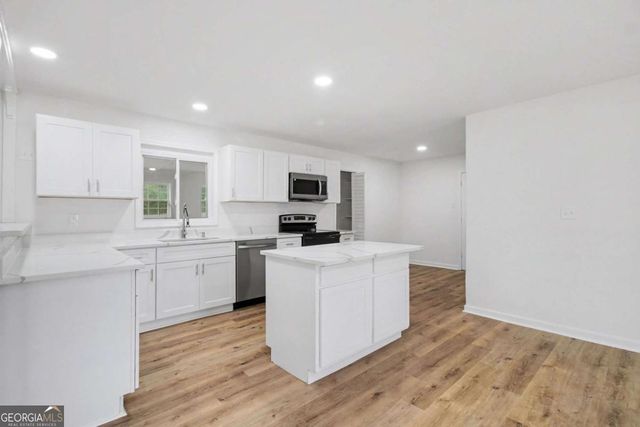 4904 Pebblebrook Drive, Douglasville, GA 30135