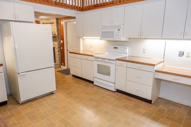 109 Russell Lane, Abington, MA 02351