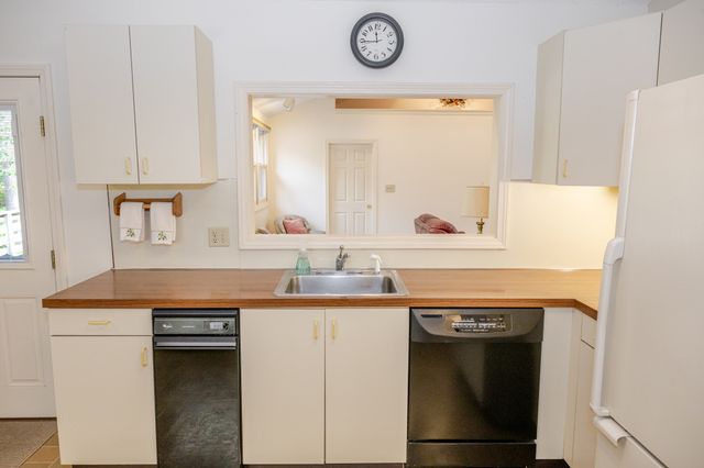 109 Russell Lane, Abington, MA 02351