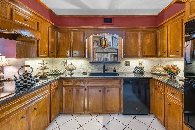 11511 Briar Rose Drive, Houston, TX 77077