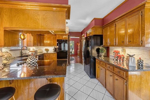 11511 Briar Rose Drive, Houston, TX 77077