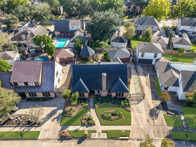 11511 Briar Rose Drive, Houston, TX 77077