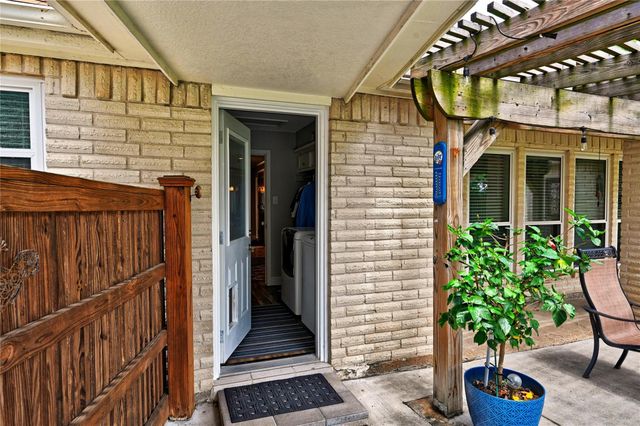 9102 Tepee Trail, Houston, TX 77064