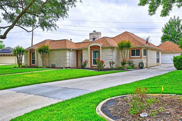 9102 Tepee Trail, Houston, TX 77064