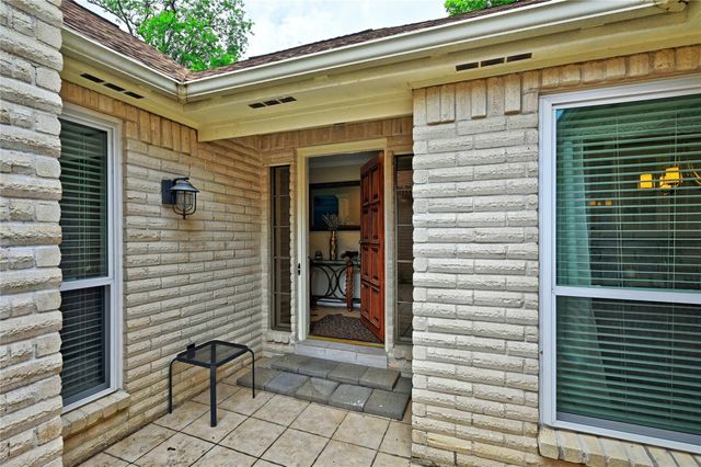 9102 Tepee Trail, Houston, TX 77064