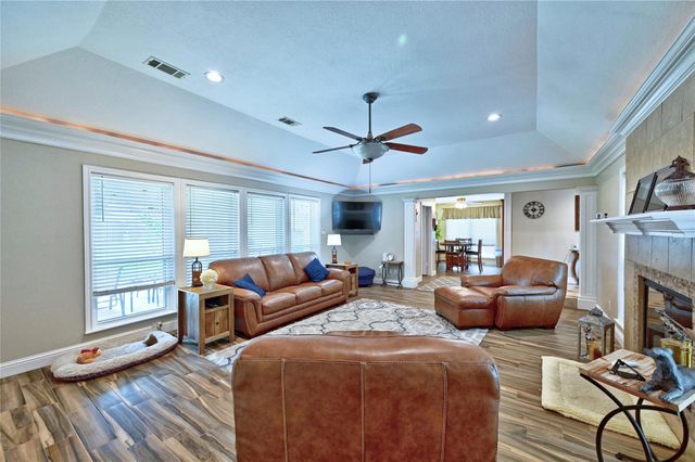 9102 Tepee Trail, Houston, TX 77064