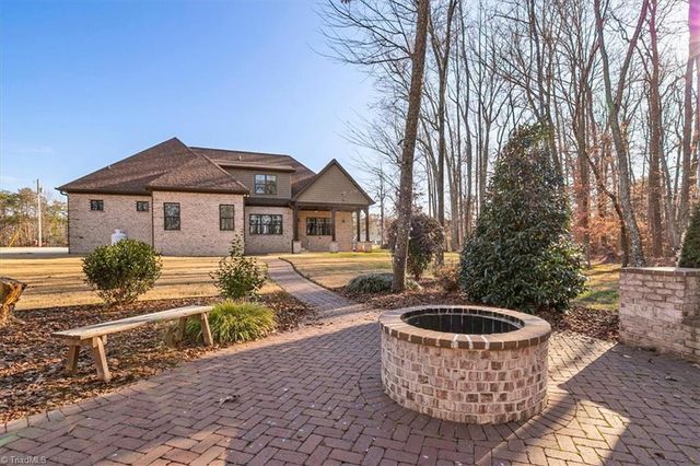 1635 Squire Davis Road, Kernersville, NC 27284