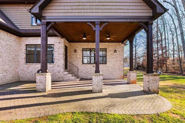 1635 Squire Davis Road, Kernersville, NC 27284