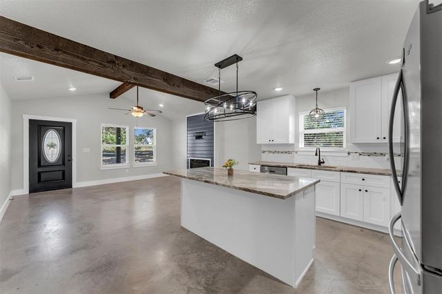 1706 Redwood DR, Marble Falls, TX 78654