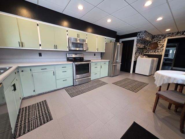 206 Oscar Avenue N, Canby, MN 56220