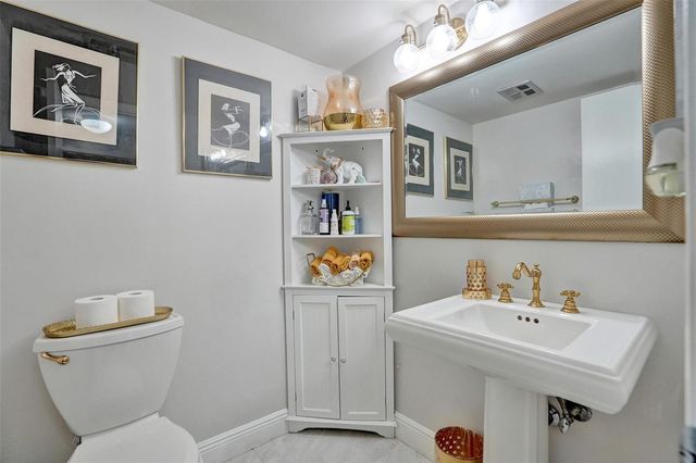 4851 NW 21st Street 405, Lauderhill, FL 33313
