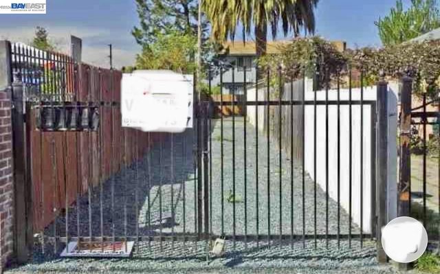 9625 Cherry St, Oakland, CA 94603