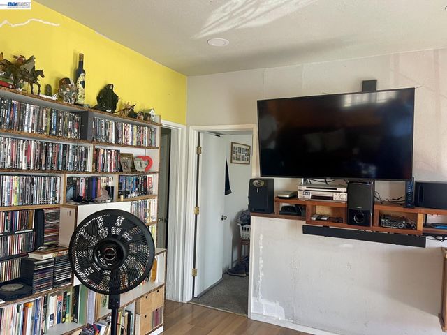 9625 Cherry St, Oakland, CA 94603