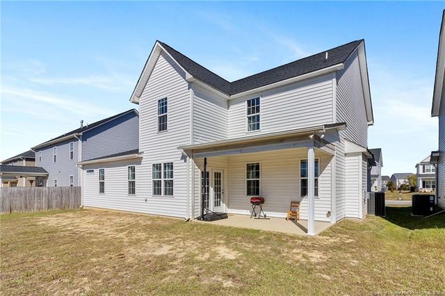 1664 Seattle Slew Lane, Hope Mills, NC 28348