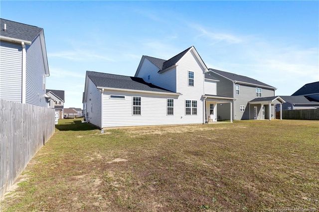 1664 Seattle Slew Lane, Hope Mills, NC 28348