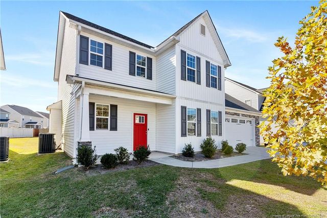1664 Seattle Slew Lane, Hope Mills, NC 28348