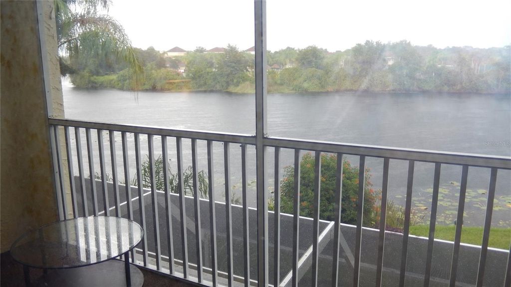 Image 12 of property listing at 6734 VISTA DEL LAGO AVENUE, Land O Lakes, FL 34637