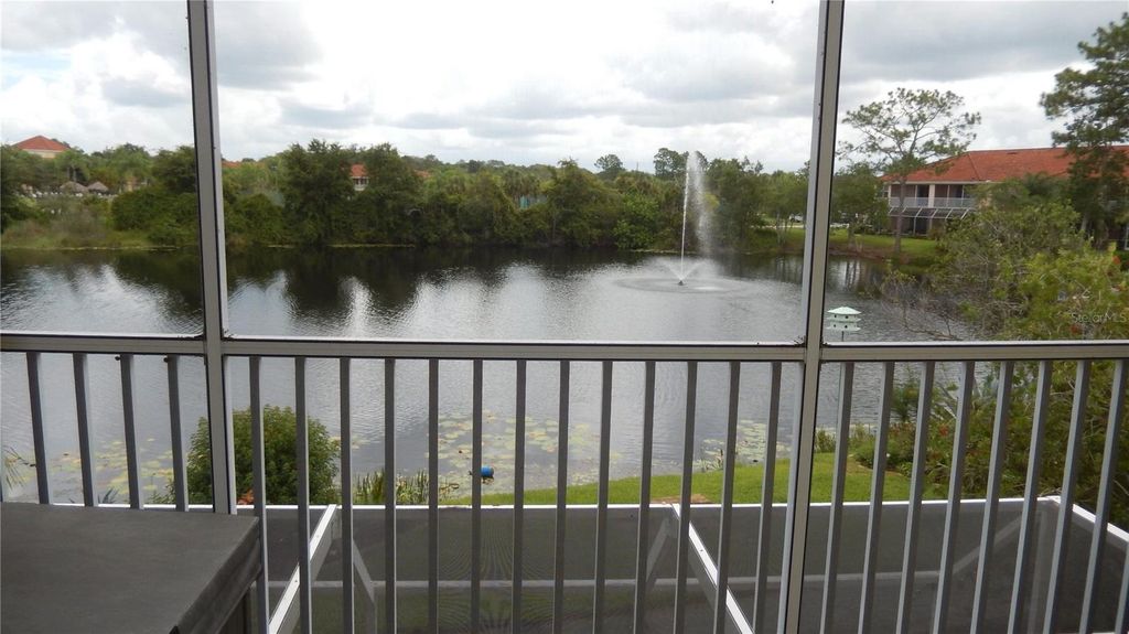 Image 19 of property listing at 6734 VISTA DEL LAGO AVENUE, Land O Lakes, FL 34637