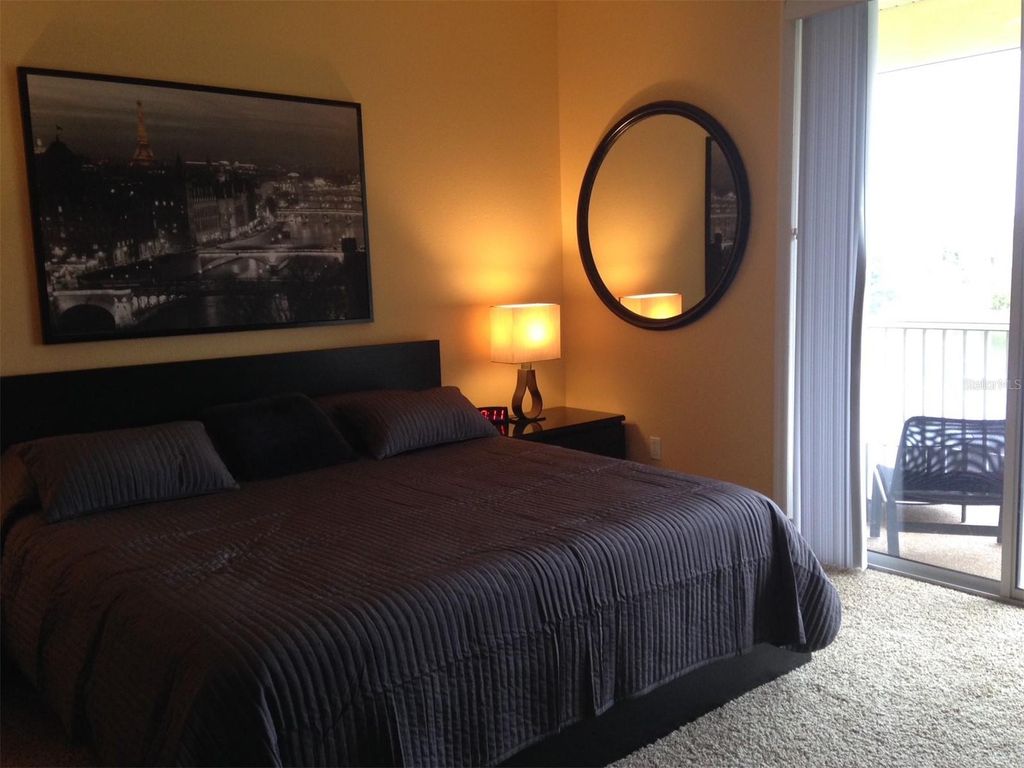 Image 9 of property listing at 6734 VISTA DEL LAGO AVENUE, Land O Lakes, FL 34637