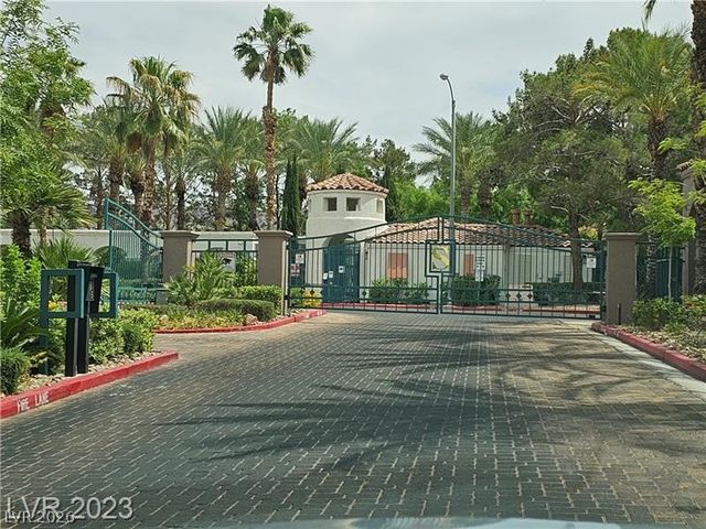 285 Spring Palms Street, Henderson, NV 89012