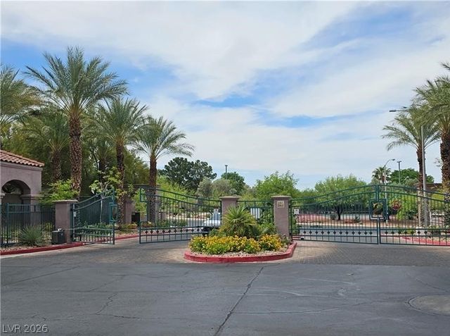 285 Spring Palms Street, Henderson, NV 89012
