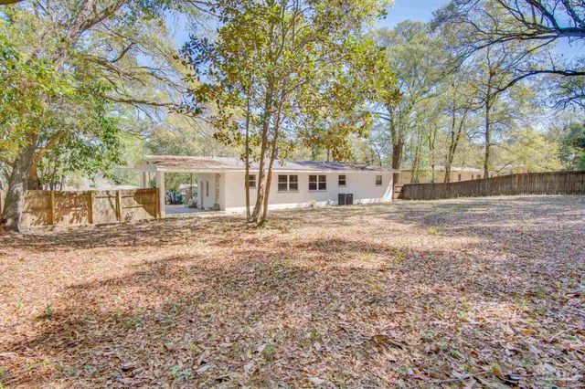 4977 Springhill Dr, Pensacola, FL 32503