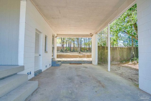 4977 Springhill Dr, Pensacola, FL 32503