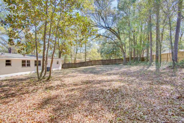 4977 Springhill Dr, Pensacola, FL 32503