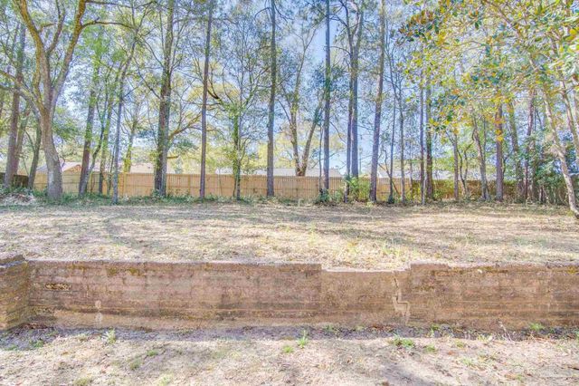 4977 Springhill Dr, Pensacola, FL 32503