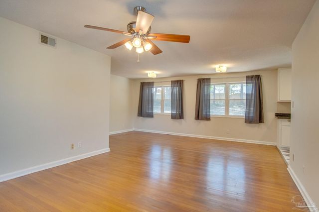 4977 Springhill Dr, Pensacola, FL 32503