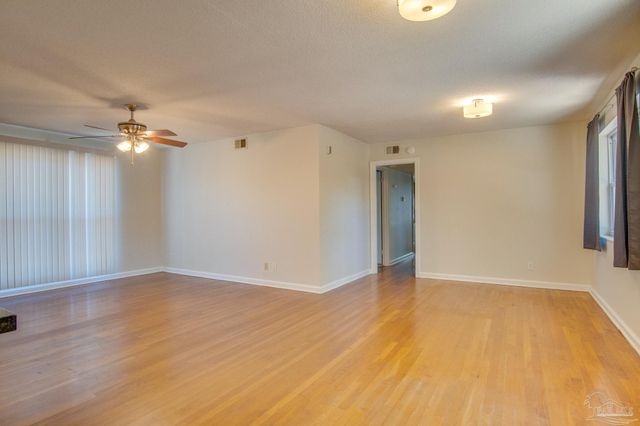 4977 Springhill Dr, Pensacola, FL 32503