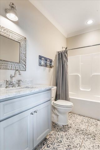825 Windrush Loop, Chattanooga, TN 37421