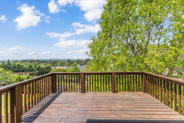 825 Windrush Loop, Chattanooga, TN 37421