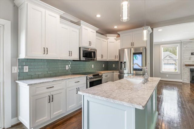 825 Windrush Loop, Chattanooga, TN 37421