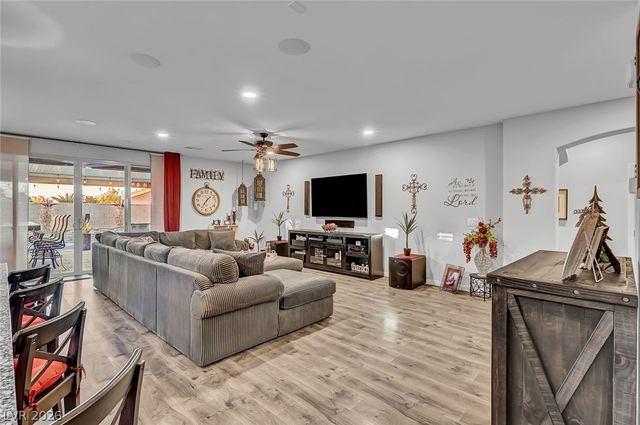 10430 West Amulet Ridge Court, Las Vegas, NV 89149