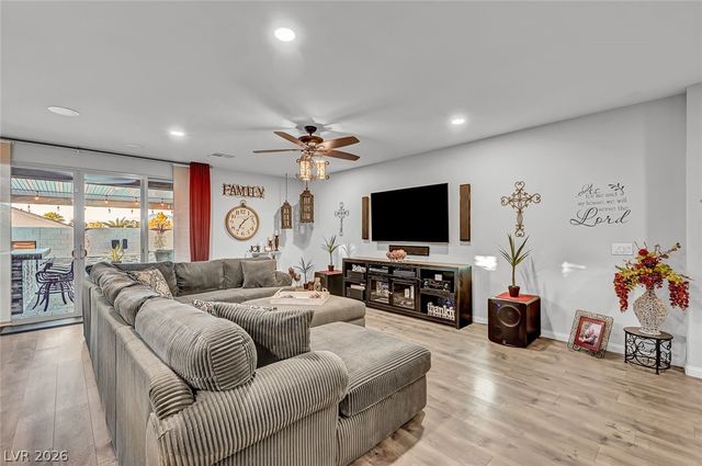 10430 West Amulet Ridge Court, Las Vegas, NV 89149