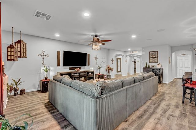 10430 West Amulet Ridge Court, Las Vegas, NV 89149
