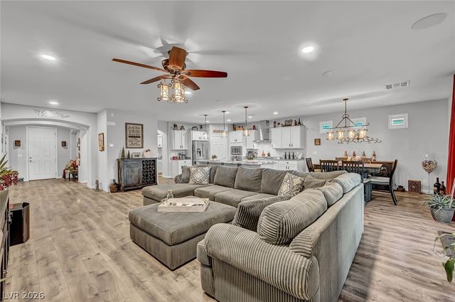 10430 West Amulet Ridge Court, Las Vegas, NV 89149