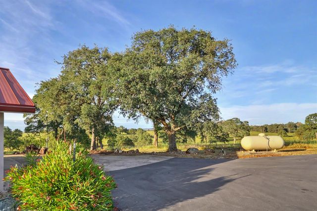 4875 Camanche Pkwy, Ione, CA 95640