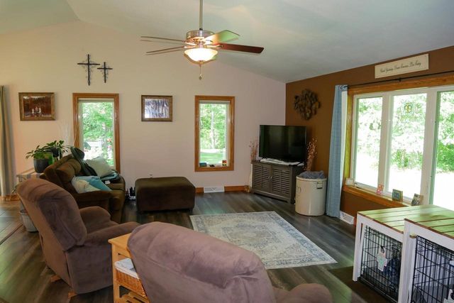 N3334 OAK RIDGE ROAD, Medford, WI 54451