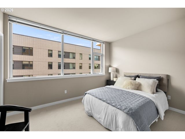 1930 S RIVER Dr W504, Portland, OR 97201