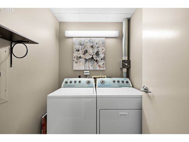 1930 S RIVER Dr W504, Portland, OR 97201