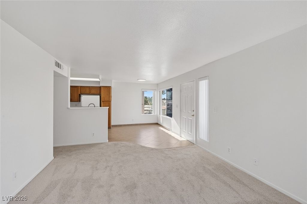 Image 12 of property listing at 5150 Mandalay Springs Drive 201, Las Vegas, NV 89120