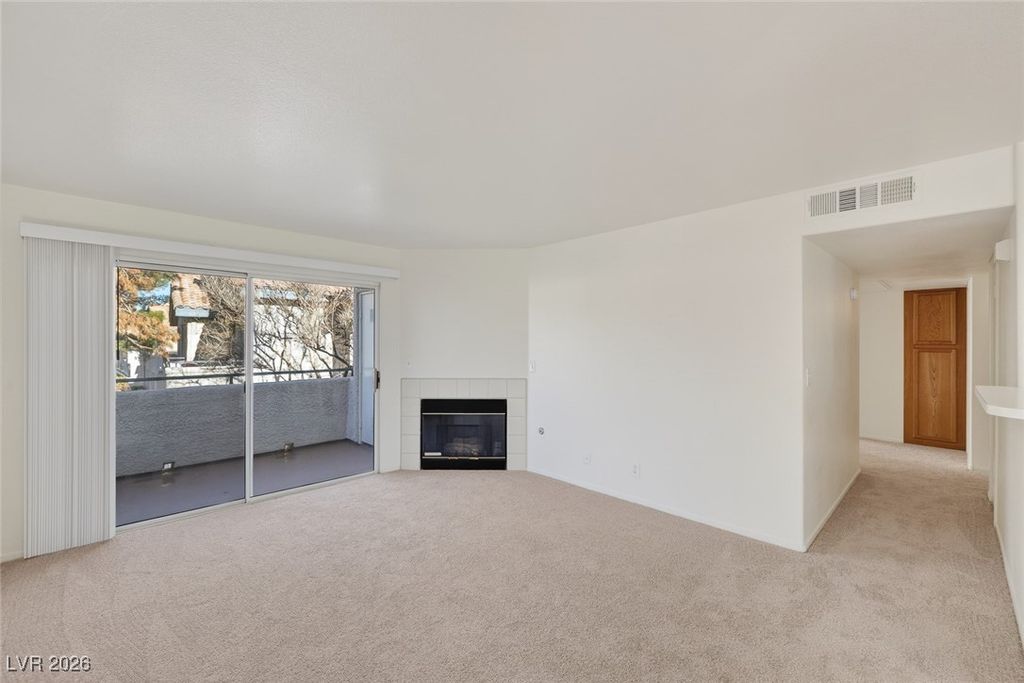 Image 14 of property listing at 5150 Mandalay Springs Drive 201, Las Vegas, NV 89120