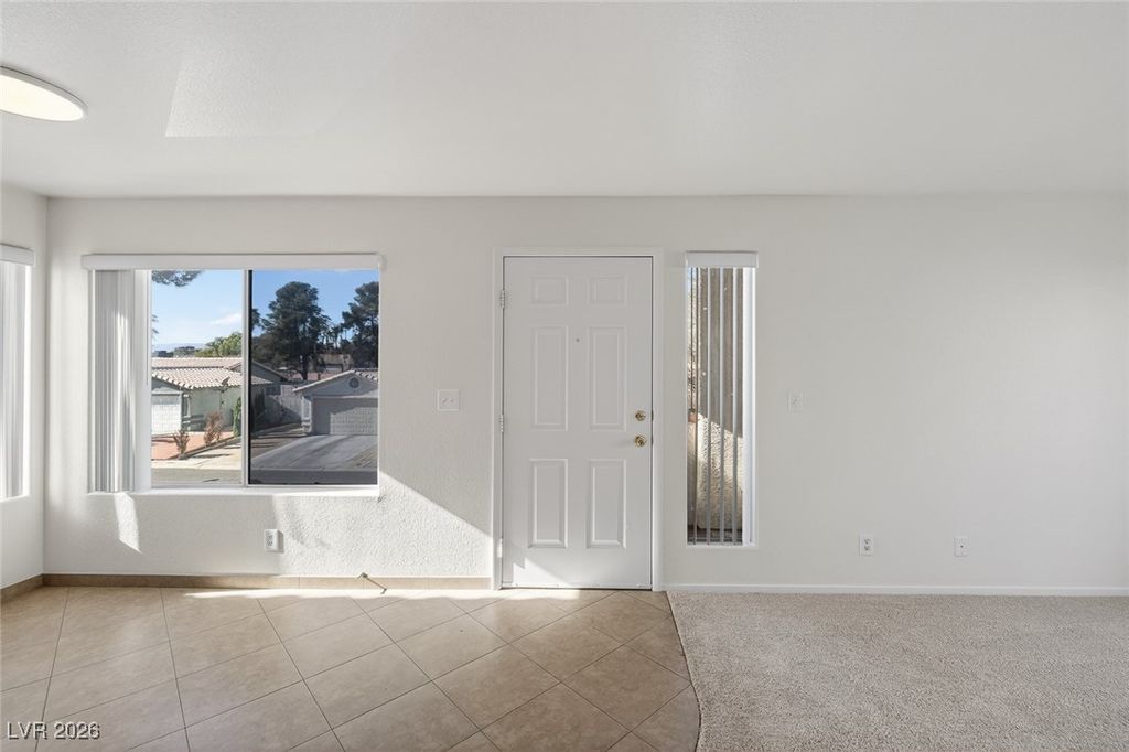 Image 4 of property listing at 5150 Mandalay Springs Drive 201, Las Vegas, NV 89120